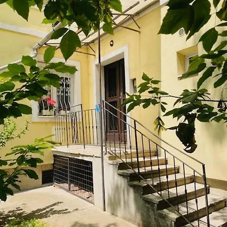 D18 דירה דברצן