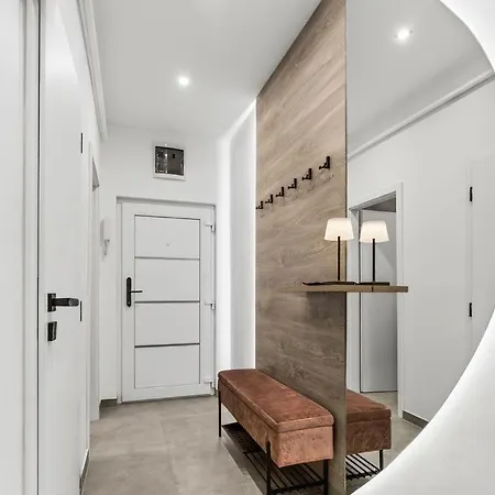 Apartment D18